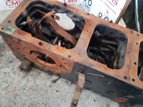 Case International 956, 1056 Rear Axle Centre Housing 1280964c2, 1289971c91 - Rear axle for Farm tractor: picture 3 Case International 956, 1056 Rear Axle Centre Housing 1280964c2, 1289971c91 - Rear axle for Farm tractor: picture 3