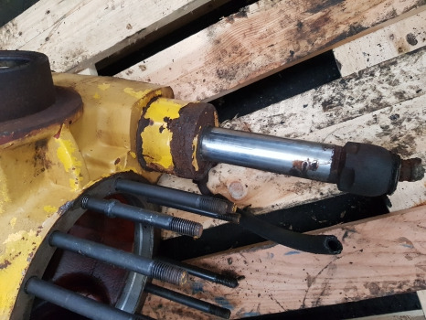 Caterpillar Th62, Clark Hurth, Manitou Front Axle Centre Housing, Steering Ram - Front axle: picture 5 Caterpillar Th62, Clark Hurth, Manitou Front Axle Centre Housing, Steering Ram - Front axle: picture 5