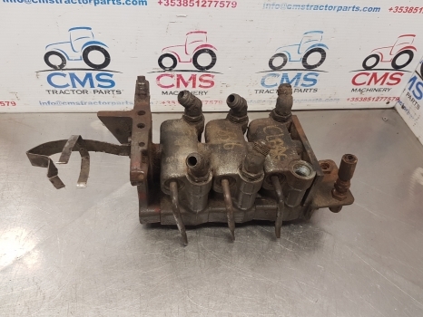 Claas Ares 836, 715,atles, Axion Series Spool Valve Assy 6005028082, 6005027572 - Hydraulic valve for Farm tractor: picture 1 Claas Ares 836, 715,atles, Axion Series Spool Valve Assy 6005028082, 6005027572 - Hydraulic valve for Farm tractor: picture 1