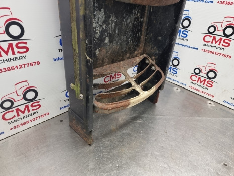 Claas Arion 600, 640, 500, 600 Foot Step Lhs 0012609203, 0012609204 - Footstep: picture 3 Claas Arion 600, 640, 500, 600 Foot Step Lhs 0012609203, 0012609204 - Footstep: picture 3