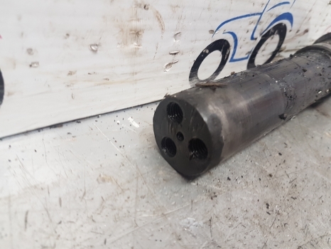 Claas Arion 600 Ares 500, 600, 800 Series 836 Front Axle Arm Pin Top 6000105463 - Steering for Farm tractor: picture 3 Claas Arion 600 Ares 500, 600, 800 Series 836 Front Axle Arm Pin Top 6000105463 - Steering for Farm tractor: picture 3