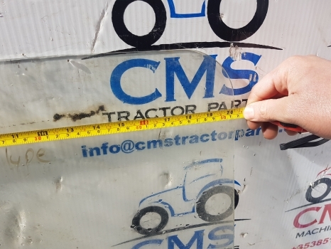 David Brown 990x, Cab Glass, Qcab Wide Door Type 00000 - Door and parts for Farm tractor: picture 2 David Brown 990x, Cab Glass, Qcab Wide Door Type 00000 - Door and parts for Farm tractor: picture 2