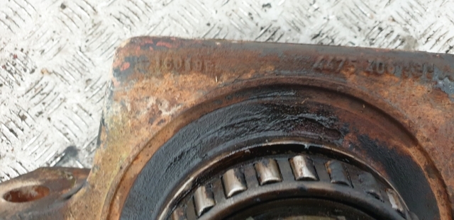 Deutz Agrotron 120 Front Axle Swivel Housing Lhs 4475306140, 4475406131 - Front axle for Farm tractor: picture 3 Deutz Agrotron 120 Front Axle Swivel Housing Lhs 4475306140, 4475406131 - Front axle for Farm tractor: picture 3