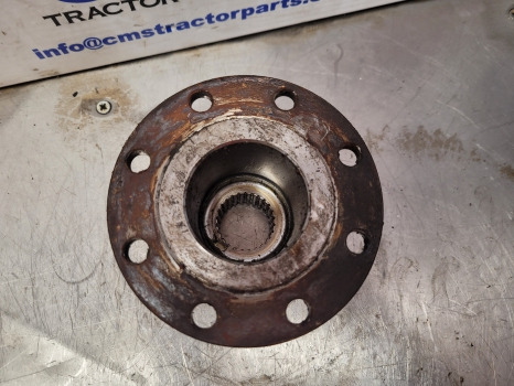 Deutz Agrotron 135, 150 Mk3 Apl2045 Coupling Flange 04415399, 4475306073 - Front axle: picture 3 Deutz Agrotron 135, 150 Mk3 Apl2045 Coupling Flange 04415399, 4475306073 - Front axle: picture 3