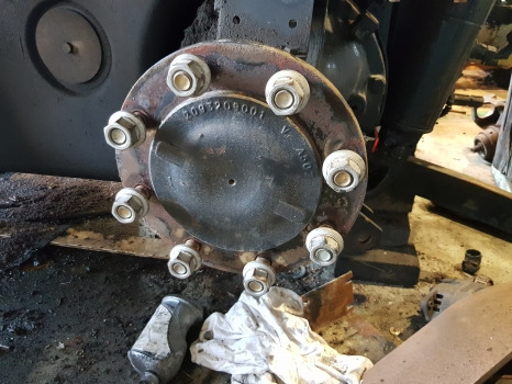 Deutz Agrotron M620 Rear Axle Hub Complete Rhs 0.900.0955.0, 0.900.1363.9 - Rear axle: picture 3 Deutz Agrotron M620 Rear Axle Hub Complete Rhs 0.900.0955.0, 0.900.1363.9 - Rear axle: picture 3