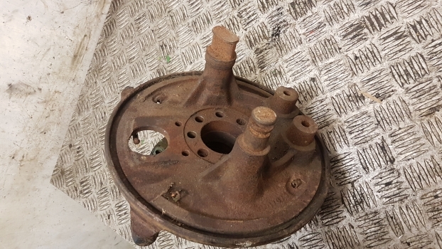 Deutz Dx 3.90, 3.70, 6807, 7007, 7207, 7807 Rear Axle Brake Support - Brake parts for Farm tractor: picture 4 Deutz Dx 3.90, 3.70, 6807, 7007, 7207, 7807 Rear Axle Brake Support - Brake parts for Farm tractor: picture 4