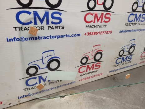 Ford 4000, 5000, 6000, 4600, 5600, 6600 Safety Cab Back Glass Lower 81827485 - Window and parts: picture 2 Ford 4000, 5000, 6000, 4600, 5600, 6600 Safety Cab Back Glass Lower 81827485 - Window and parts: picture 2