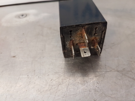 Ford 7840, 6640, 7740, 8240 Time Relay F0nn14n135ba, 84589329, 81867839 - Relay for Farm tractor: picture 3 Ford 7840, 6640, 7740, 8240 Time Relay F0nn14n135ba, 84589329, 81867839 - Relay for Farm tractor: picture 3