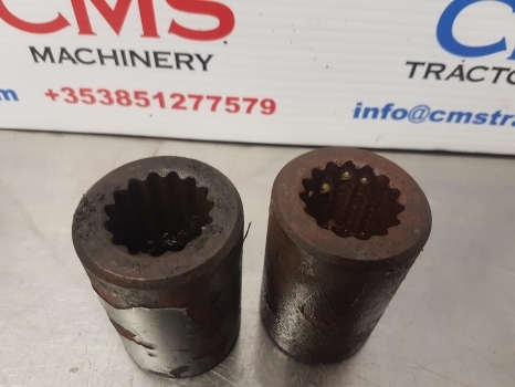 Ford New Holland 40, Ts Series Ts90, 8240 Fwd Splined Coupling Pair 82006339 - Front axle for Farm tractor: picture 2 Ford New Holland 40, Ts Series Ts90, 8240 Fwd Splined Coupling Pair 82006339 - Front axle for Farm tractor: picture 2