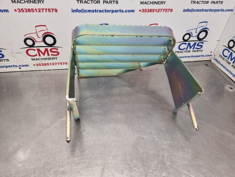 Ford Tw, 30 Series, Tw10, Tw30 Cab Top Footstep, Step Rhs D8nn7r344ba, 83913276 - Footstep: picture 4 Ford Tw, 30 Series, Tw10, Tw30 Cab Top Footstep, Step Rhs D8nn7r344ba, 83913276 - Footstep: picture 4