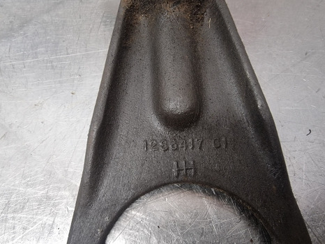 International Case 885, 85 Series, Transmission Fork Front 1537571c1, 1286428c1 - Transmission: picture 2 International Case 885, 85 Series, Transmission Fork Front 1537571c1, 1286428c1 - Transmission: picture 2