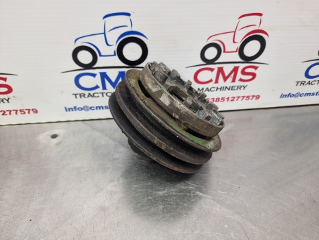 John Deere 1950, 2040, 2140, Crankshaft Pulley R70443 - Belt tensioner for Farm tractor: picture 4 John Deere 1950, 2040, 2140, Crankshaft Pulley R70443 - Belt tensioner for Farm tractor: picture 4