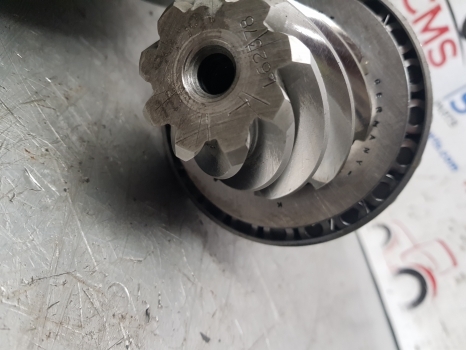 John Deere 1950 Rear Differential Bevel Gear L62378; L34250; Al40817; Al66578 - Differential gear for Farm tractor: picture 2 John Deere 1950 Rear Differential Bevel Gear L62378; L34250; Al40817; Al66578 - Differential gear for Farm tractor: picture 2