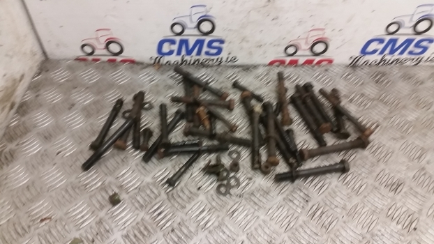 John Deere 30, 40, 50 Series 3040 Set Of Bolts For Engine Head And Cover - Cylinder head for Farm tractor: picture 1 John Deere 30, 40, 50 Series 3040 Set Of Bolts For Engine Head And Cover - Cylinder head for Farm tractor: picture 1