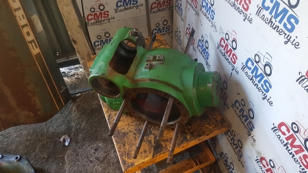 John Deere 3215, 3220 Front Axle Differential Housing Z72431, 4475435038 - Differential gear for Farm tractor: picture 4 John Deere 3215, 3220 Front Axle Differential Housing Z72431, 4475435038 - Differential gear for Farm tractor: picture 4