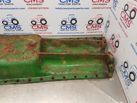 John Deere 3350, 3055, 3130, 3340, 2940, 3050 Oil Pan Sump R72231 - Oil pan for Farm tractor: picture 2 John Deere 3350, 3055, 3130, 3340, 2940, 3050 Oil Pan Sump R72231 - Oil pan for Farm tractor: picture 2