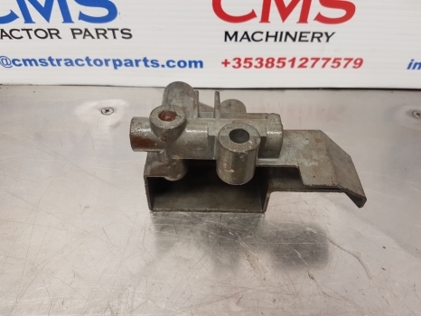 John Deere 40, 50 Series 1840, 2040, 2140, 2350, 2550 Oil Cup Al36124, L36360 - Gearbox for Farm tractor: picture 1 John Deere 40, 50 Series 1840, 2040, 2140, 2350, 2550 Oil Cup Al36124, L36360 - Gearbox for Farm tractor: picture 1