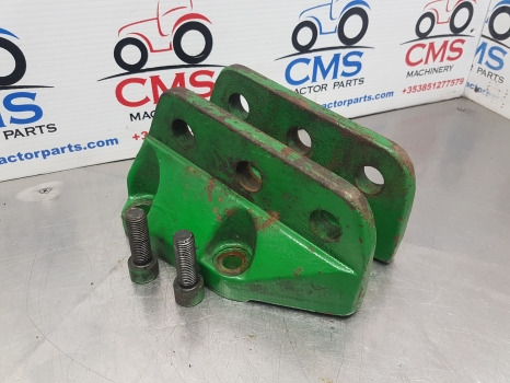 John Deere 6000, 6010, 6020 Series Top Link Bracket L78801, L78802 - Suspension: picture 3 John Deere 6000, 6010, 6020 Series Top Link Bracket L78801, L78802 - Suspension: picture 3