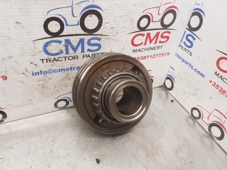 John Deere 6210r Rear Axle Differential Bearing Housing R315748, Re330901 - Differential gear for Farm tractor: picture 2 John Deere 6210r Rear Axle Differential Bearing Housing R315748, Re330901 - Differential gear for Farm tractor: picture 2