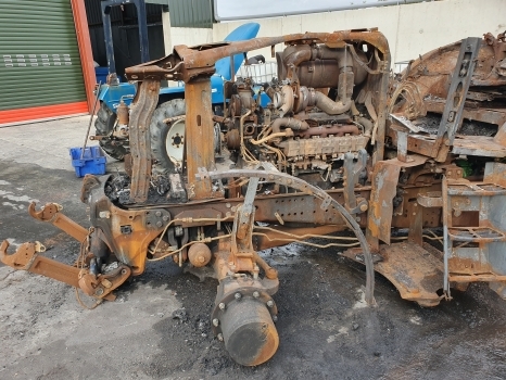 John Deere 6215r Engine, Transmission, Front, Back Axle Pto, Hydraulic, Parts - Farm tractor: picture 2 John Deere 6215r Engine, Transmission, Front, Back Axle Pto, Hydraulic, Parts - Farm tractor: picture 2