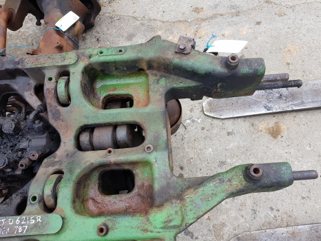 John Deere 6215r Front Axle Support Assy L207531, L213734, L225050, Al174143 - Suspension: picture 2 John Deere 6215r Front Axle Support Assy L207531, L213734, L225050, Al174143 - Suspension: picture 2