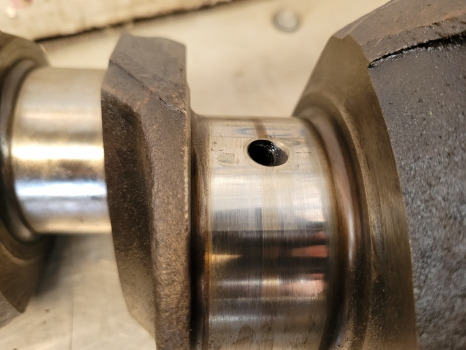 Engine and parts John Deere 6600, 3350, 3650, 6506 Engine Crankshaft Re502190, R126982, R108658: picture 6