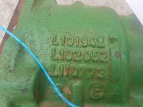John Deere 6610, 6100, 6300, 6400 Transmission Powrquad Housing L101942, L102052 - Gearbox for Farm tractor: picture 4 John Deere 6610, 6100, 6300, 6400 Transmission Powrquad Housing L101942, L102052 - Gearbox for Farm tractor: picture 4