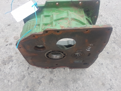 John Deere 6610, 6100, 6300, 6400 Transmission Powrquad Housing L101942, L102052 - Gearbox for Farm tractor: picture 1 John Deere 6610, 6100, 6300, 6400 Transmission Powrquad Housing L101942, L102052 - Gearbox for Farm tractor: picture 1