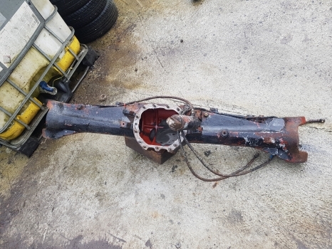 Lamborghini, Same, Hurlimann Front Axle Housing 0.275.4356.0/80, 275.4356.0 - Front axle for Farm tractor: picture 1 Lamborghini, Same, Hurlimann Front Axle Housing 0.275.4356.0/80, 275.4356.0 - Front axle for Farm tractor: picture 1