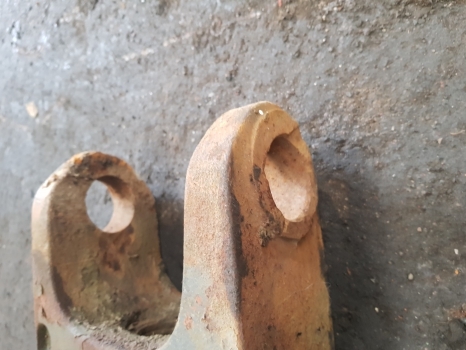 Landini Blizzard Massey Ferguson Front Axle Ng200cd Beam 3426701m95, 3426704r5 - Axle and parts for Farm tractor: picture 3 Landini Blizzard Massey Ferguson Front Axle Ng200cd Beam 3426701m95, 3426704r5 - Axle and parts for Farm tractor: picture 3