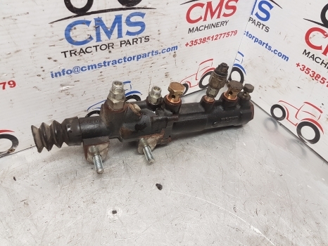 Manitou Mrt 2540 Brake Master Cylinder Pump 740150 - Brake parts for Telescopic handler: picture 4 Manitou Mrt 2540 Brake Master Cylinder Pump 740150 - Brake parts for Telescopic handler: picture 4