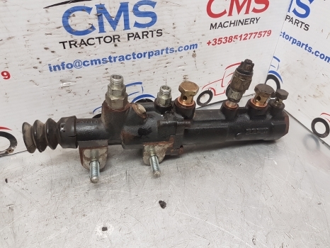 Manitou Mrt 2540 Brake Master Cylinder Pump 740150 - Brake parts for Telescopic handler: picture 3 Manitou Mrt 2540 Brake Master Cylinder Pump 740150 - Brake parts for Telescopic handler: picture 3