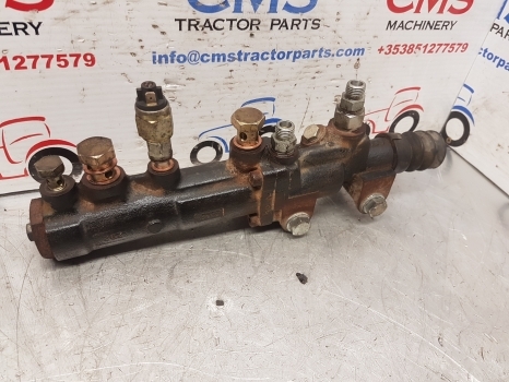 Manitou Mrt 2540 Brake Master Cylinder Pump 740150 - Brake parts for Telescopic handler: picture 1 Manitou Mrt 2540 Brake Master Cylinder Pump 740150 - Brake parts for Telescopic handler: picture 1