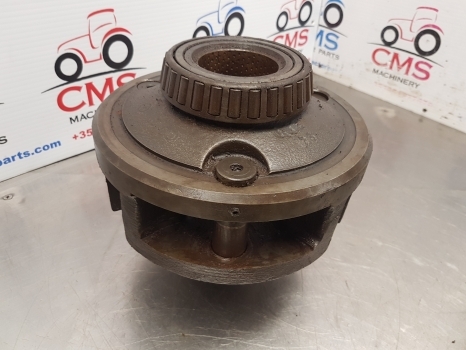 Massey Ferguson 290, 165, 168, 285, 690,  Rear Axle Carrier 1864872m1, 1864872m2 - Rear axle for Farm tractor: picture 2 Massey Ferguson 290, 165, 168, 285, 690,  Rear Axle Carrier 1864872m1, 1864872m2 - Rear axle for Farm tractor: picture 2