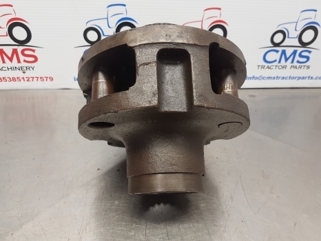 Massey Ferguson 290, 165, 168, 285, 690,  Rear Axle Carrier 1864872m1, 1864872m2 - Rear axle for Farm tractor: picture 4 Massey Ferguson 290, 165, 168, 285, 690,  Rear Axle Carrier 1864872m1, 1864872m2 - Rear axle for Farm tractor: picture 4