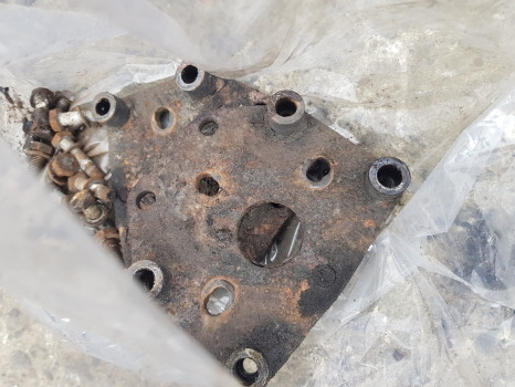 Fender Massey Ferguson 5445, 5455 Front Mudguard Bracket Kit 3784943m92, 3784944m92: picture 10