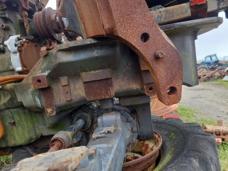 Massey Ferguson 5450 Front Axle Support Frame Bolster - Front axle for Agricultural machinery: picture 2 Massey Ferguson 5450 Front Axle Support Frame Bolster - Front axle for Agricultural machinery: picture 2