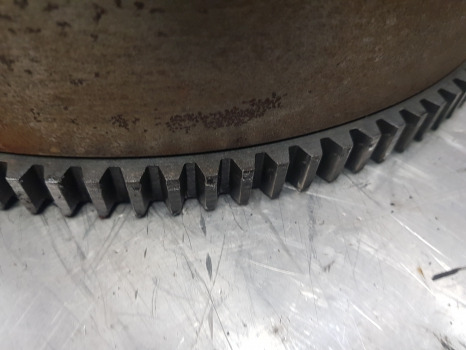 Massey Ferguson 5612, 5712, 5613, 5713 Flywheel Complete 4357995m94 - Flywheel: picture 2 Massey Ferguson 5612, 5712, 5613, 5713 Flywheel Complete 4357995m94 - Flywheel: picture 2