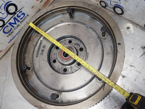 Massey Ferguson 5612, 5712, 5613, 5713 Flywheel Complete 4357995m94 - Flywheel: picture 5 Massey Ferguson 5612, 5712, 5613, 5713 Flywheel Complete 4357995m94 - Flywheel: picture 5