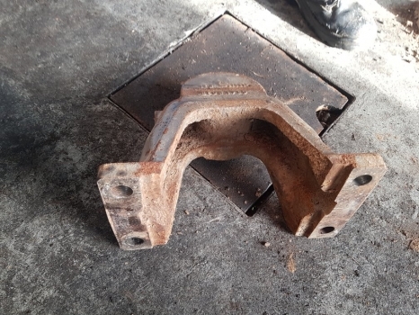 Massey Ferguson 6180, 6150 Front Axle Support 0341b02b, 3712093m11, 3712093m91 - Front axle for Farm tractor: picture 2 Massey Ferguson 6180, 6150 Front Axle Support 0341b02b, 3712093m11, 3712093m91 - Front axle for Farm tractor: picture 2