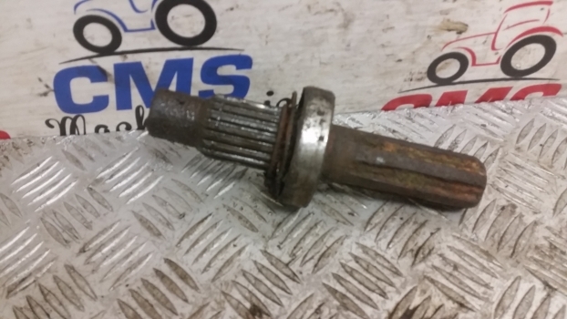 Massey Ferguson 690 Front Axle Reducer Shaft 20/6 Splines 3224999m1 - Front axle for Farm tractor: picture 1 Massey Ferguson 690 Front Axle Reducer Shaft 20/6 Splines 3224999m1 - Front axle for Farm tractor: picture 1