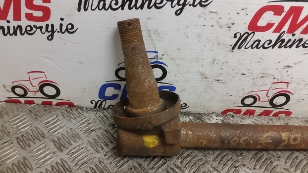 Massey Ferguson Steering Spindle 100, 200, 500, 600 Series 897475m96 897475m95 - Steering knuckle for Farm tractor: picture 3 Massey Ferguson Steering Spindle 100, 200, 500, 600 Series 897475m96 897475m95 - Steering knuckle for Farm tractor: picture 3