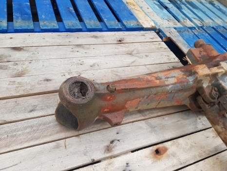 New Holland 40, Tl, Tla, Td Fiat L 7840 Front Axle Housing Lhs 5164327; 5164328 - Front axle for Farm tractor: picture 4 New Holland 40, Tl, Tla, Td Fiat L 7840 Front Axle Housing Lhs 5164327; 5164328 - Front axle for Farm tractor: picture 4