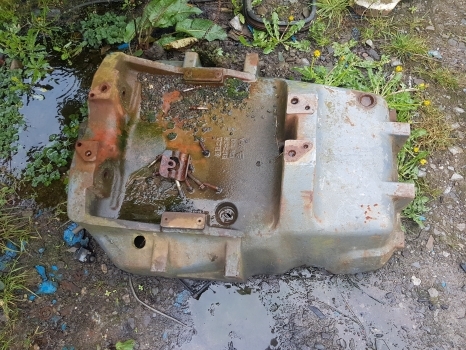 New Holland 8360, 8260, 8560, Fiat 4wd Front Axle Support 5172678, 82015150 - Front axle for Farm tractor: picture 1 New Holland 8360, 8260, 8560, Fiat 4wd Front Axle Support 5172678, 82015150 - Front axle for Farm tractor: picture 1