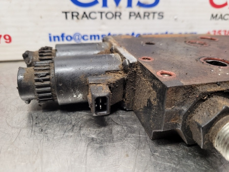 New Holland Case Tsa, T6000, T6, T5 Maxxum Lift Draft Control Valve 84175671 - Hydraulics: picture 4 New Holland Case Tsa, T6000, T6, T5 Maxxum Lift Draft Control Valve 84175671 - Hydraulics: picture 4