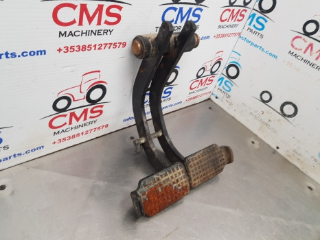 New Holland Fiat 6635, 35, Tl, L, 60, M Series Brake Pedals Complete 82001585 - Brake parts for Agricultural machinery: picture 3 New Holland Fiat 6635, 35, Tl, L, 60, M Series Brake Pedals Complete 82001585 - Brake parts for Agricultural machinery: picture 3