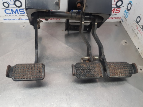 New Holland T7040, Tsa, T7000, Brake, Clutch Pedal Kit 87547108, 87547109 - Brake parts for Agricultural machinery: picture 3 New Holland T7040, Tsa, T7000, Brake, Clutch Pedal Kit 87547108, 87547109 - Brake parts for Agricultural machinery: picture 3
