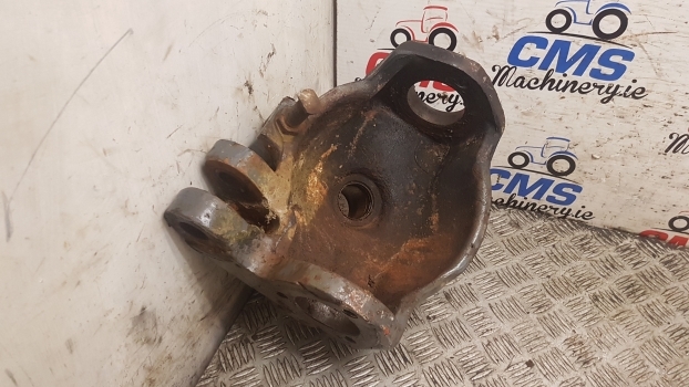 New Holland Tm, Tm150 Supersteer Front Axle Steering Spindle Rhs 5179271 - Steering knuckle for Farm tractor: picture 4 New Holland Tm, Tm150 Supersteer Front Axle Steering Spindle Rhs 5179271 - Steering knuckle for Farm tractor: picture 4