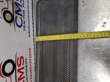 New Holland Tm150, 140, 190 Ts110, Ts115, Ts90 Speaker Grille 82016735 - Cab and interior: picture 4 New Holland Tm150, 140, 190 Ts110, Ts115, Ts90 Speaker Grille 82016735 - Cab and interior: picture 4