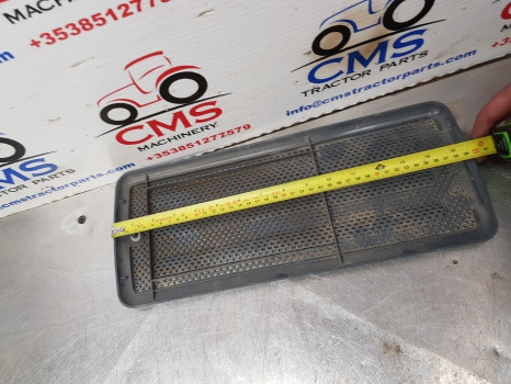 New Holland Tm150, 140, 190 Ts110, Ts115, Ts90 Speaker Grille 82016735 - Cab and interior: picture 5 New Holland Tm150, 140, 190 Ts110, Ts115, Ts90 Speaker Grille 82016735 - Cab and interior: picture 5